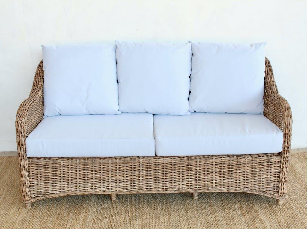 2.5 SEATER OUTDOOR COUCH OFF-WHITE CUSHIONS  1.65M